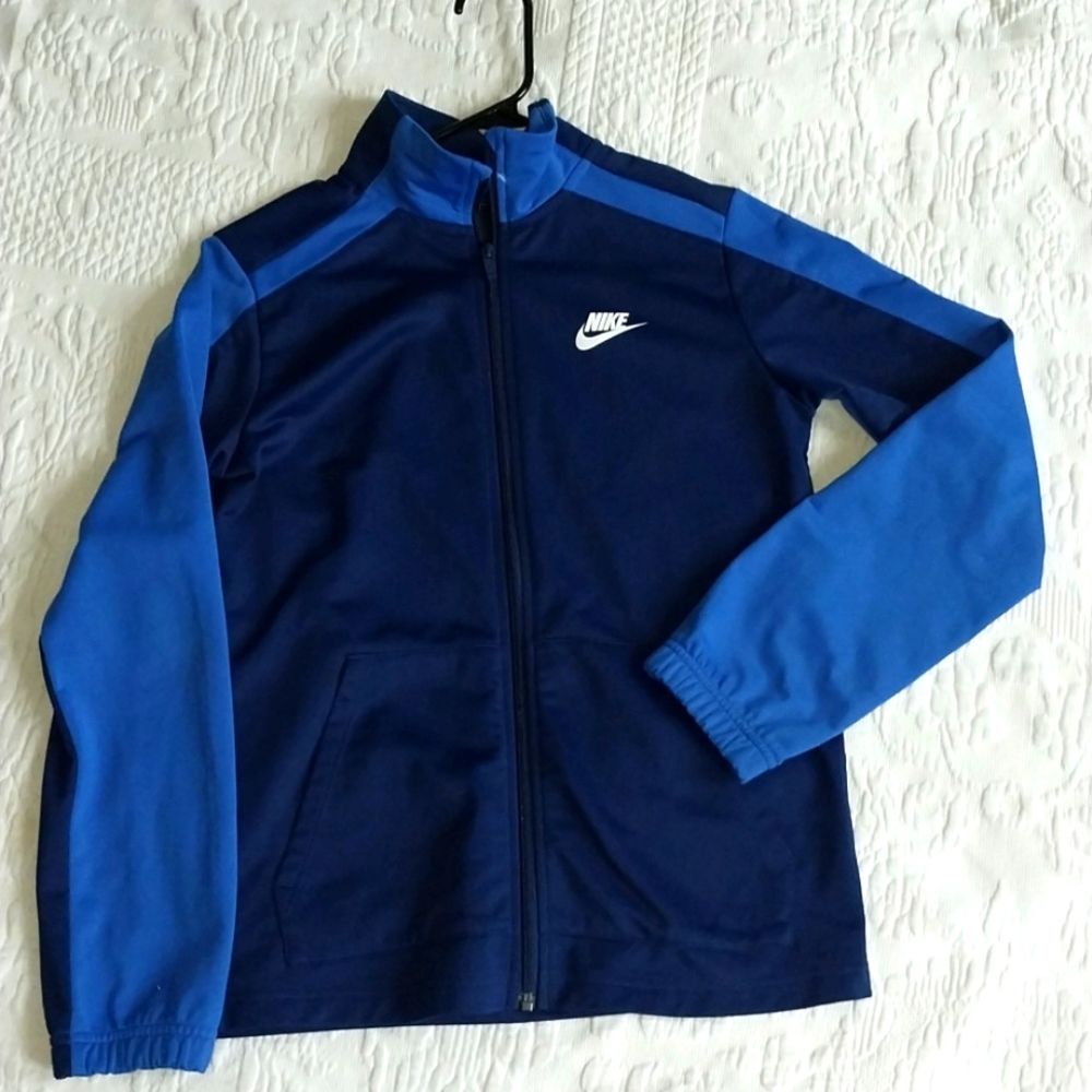 Nike zip up jacket EUC boys size Large